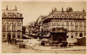 Commune van Parijs (1871) gezien vanaf Place Vendome met de verwoeste kolom