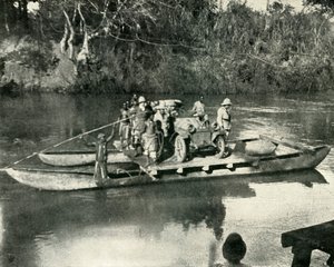 Motortransport over de Mbaka-rivier, Duits Oost-Afrika, 1919