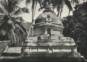 Dagoba in de Tempel van de Heilige Tand in Kandy, 1926 door Unbekannt