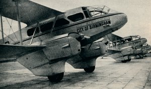 De Havilland DH89 vliegtuig gebruikt op enkele van de Railway Air Service routes, circa 1934-1937 door Unbekannt