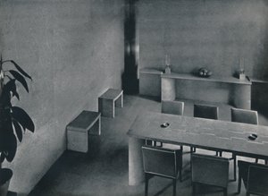Eetkamer van de architect Oliver Hill, F.R.I.B.A., 1942 door Unbekannt