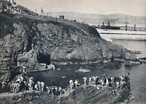 Douglas - De badplaats bij Port Skillion, 1895 door Unbekannt