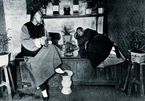 Drugs: opiumrokers in China