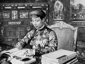 Keizer Khai Dinh 1885-1925, 12e Keizer van de Nguyen-dynastie, Annam, Vietnam, 1922 door Unbekannt
