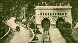 Ingang van de Simplontunnel 12 mijl lang die Zwitserland en Italië verbindt, ca. 1930 door Unbekannt