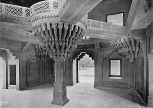 Fatehpur Sikri. Pilaar in de Dewan-i-Khas