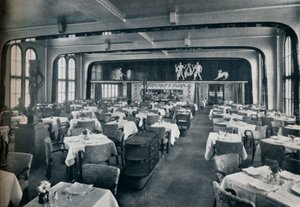 Eerste Klasse Eetzaal aan boord van Victoria, 1931 door Unbekannt