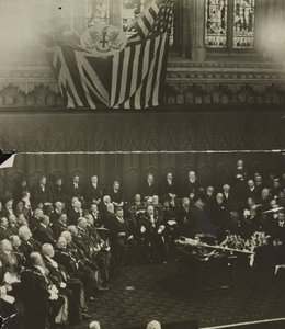 Vrijheid van de stad Londen verleend aan Theodore Roosevelt in de Guildhall, Londen door Unbekannt