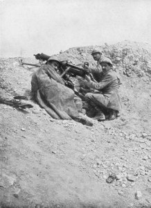 Duitse machinegeweer gebruikt tegen de vijand, Verdun, Frankrijk, 1917 door Unbekannt