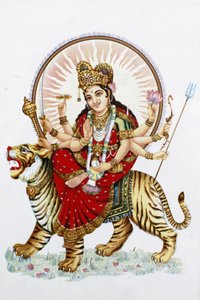 Godin Sherawali (Durga) rijdend op een tijger, Rishikesh, India door Unbekannt