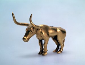 Gouden beeldje van een stier, stuk van een paal van een baldakijn, Scythisch