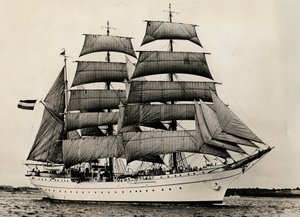 Gorch Fock voor het eerst onder volle zeilen, 1933 door Unbekannt