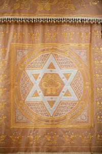 Grote Choral Synagoge. Heilige arkkleed met een Davidsster. Sint-Petersburg, Rusland