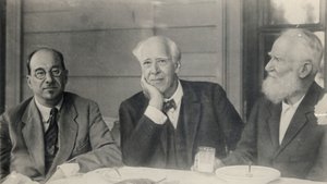 Groepsportret, 1931 door Unbekannt
