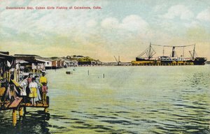 Guantanamo Bay, Cubaanse meisjes vissen bij Caimanera, Cuba, ca. 1910 door Unbekannt
