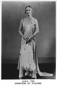 HRH Prinses Alice, Gravin van Athlone, 1937 door Unbekannt