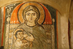 Heilige Maagd en Sint Jan Kame koptisch klooster Maria die Jezus borstvoeding geeft, Egypte door Unbekannt