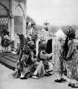Indiase prinselijke pages, George V en koningin May in Delhi, 1911, 1935 door Unbekannt