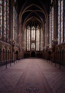 Interieur van de Sainte Chapelle (bovenkapel) in Parijs. Gotische kunst van de 13e eeuw.