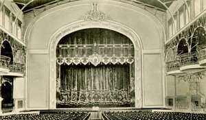 Interieur van het theater in het Nicholas II Volkshuis, Sint-Petersburg, Rusland, 1900s