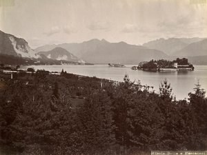 Isola dei Pescatori Eiland van de Vissers, Lago Maggiore, Italië, 1890 door Unbekannt
