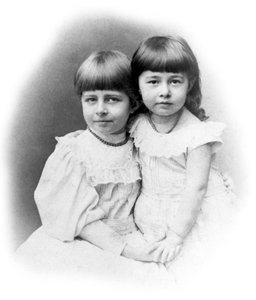 Johanne en Matilda Hertz, dochters van Heinrich en Elizabeth Hertz, ca. 1889