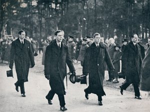 Koning Edward VIII en zijn drie broers volgen de affuit, 1936 door Unbekannt