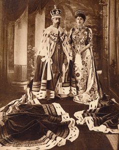Koning George V en Koningin Mary gekroond en gekleed voor de Delhi Durbar, 1911 1935