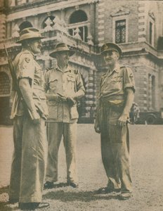 Leiders in de Birma-campagne ontmoetten elkaar in Rangoon na de val van de stad op 3 mei 1945 door Unbekannt