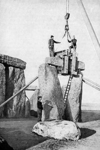 Het optillen van een impost bij Stonehenge door Unbekannt