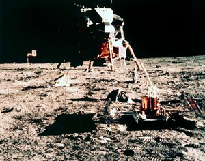 Bemande ruimtevlucht, VS, Apollo 11 maanexperimenten