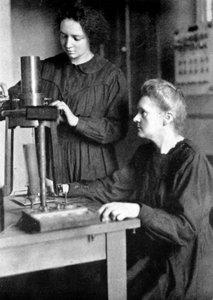 Marie Curie, Pools-Franse natuurkundige en haar dochter Irene, 1925 door Unbekannt
