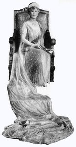 Mary van Teck, koningin-gemalin van George V van het Verenigd Koninkrijk, c1930s door Unbekannt
