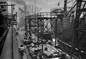 Koopvaardijschepen in het Royal Albert Dock, Londen, 1926-1927