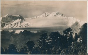 Machtige Kinchinjunga, ca. 1940 door Unbekannt
