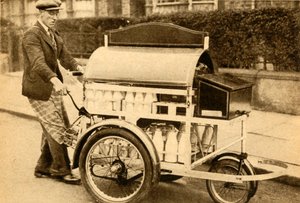 Melkwagen, 1933 door Unbekannt