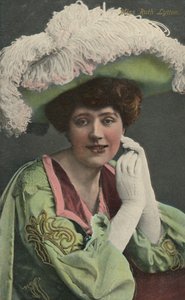 Miss Ruth Lytton, 1875-1939, ca. 1930 door Unbekannt
