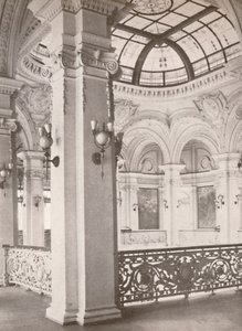 Nationale Bibliotheek: een hoek van de galerij met uitzicht op de openbare leeszaal, 1914 door Unbekannt