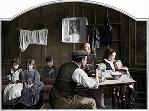 Oude kamer in Slumland, Londen, ca. 1900-1901 door Unbekannt
