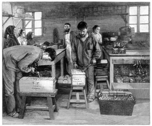 Verpakken van cartridges in dozen bij Isleten, nabij Fluelen, Zwitserland, 1893