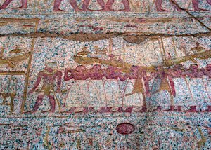 Geschilderd reliëf met een Ra zon boot in een processie, Oud-Egyptisch door Unbekannt
