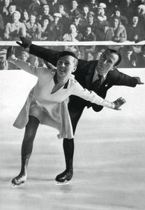 Paarschaatsen, Olympische Winterspelen, Garmisch-Partenkirchen, Duitsland, 1936 door Unbekannt
