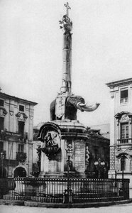 Piazza del Duomo Kathedraalplein, Catania, Sicilië, Italië, ca. 1923