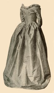 Afbeelding van een blauwe interessante jurk gedragen door mevrouw St Clair, ca. 1760, 1937