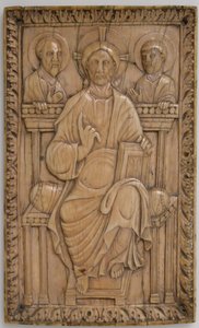 Plaquette met Christus op de troon met twee apostelen, Karolingisch, 850-875 door Unbekannt