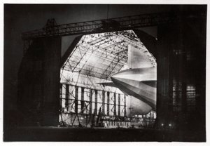 Voorbereidingen voor een nachtvlucht, Zeppelin LZ 127 Graf Zeppelin, 1933