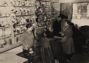 Voorvertoning voor de veiling van de eigendommen van de Romanov Tsarenfamilie, Moskou