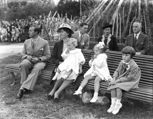 Prins Gustav Adolf, Prinses Sibylla en kinderen, Kinderdag, Stockholm, Zweden, 1938 door Unbekannt