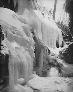 Rainbow Falls in de Winter, Watkins Glen, New York, ca. 1897 door Unbekannt