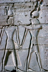 Reliëf van Amun-Ra die leven geeft aan Ramses II, Tempel van Ramses II, Luxor, Egypte, ca. 1250 v.Chr.